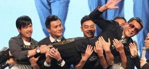 全家反派集体吃瓜视频,共享吃瓜盛宴