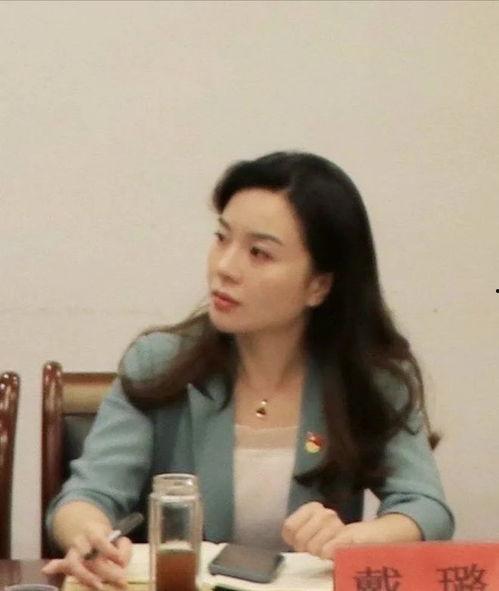 戴璐婚房拍摄视频吃瓜反差,吃瓜反差背后的真实人生