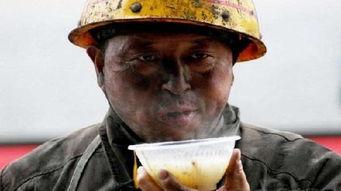 农民兄弟吃土瓜视频,农民兄弟的田园生活分享