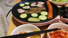 主播吃美食吃鸡瓜视频,吃鸡瓜视频引网友热议