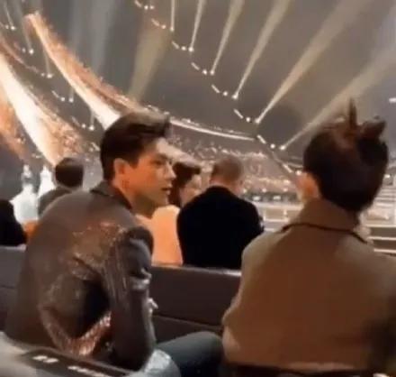 李现吃瓜八卦的视频,揭秘娱乐圈幕后真相