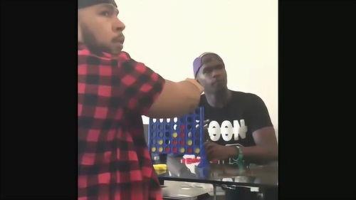 黄俊杰搞笑吃瓜视频合集,带你领略欢乐无限