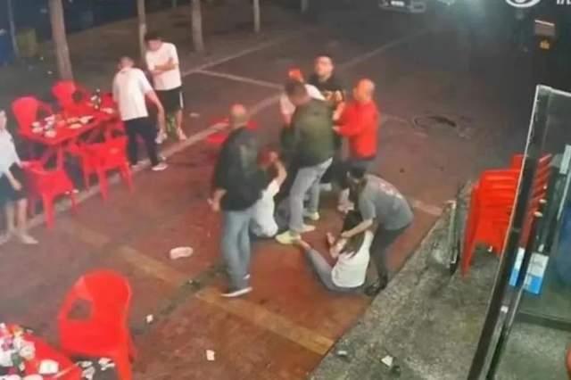 唐山打人小巷子视频吃瓜,小巷子视频揭示惊人一幕