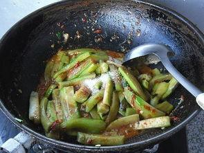 儿童吃蛇瓜的做法视频,趣味烹饪新体验