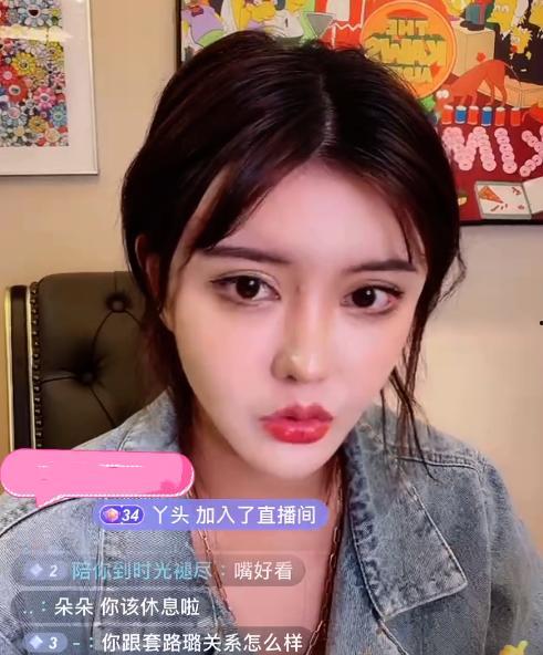 女孩吃瓜说不出话视频,少女惊呆！吃瓜说不出话的瞬间